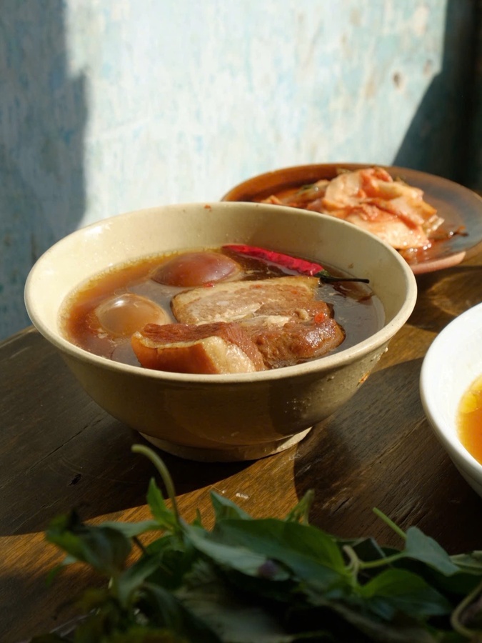Thịt kho hột vịt